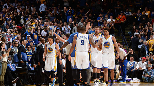 Warriors Clinch Playoff Spot and Game Against Lakers